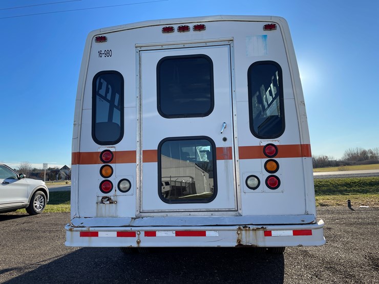 2001-ford-transit-image-6