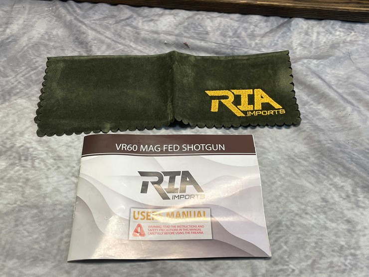 #2351-•-rock-island-vr60-12-ga.-semi-auto-shotgun,-sn:-r176949-image-26