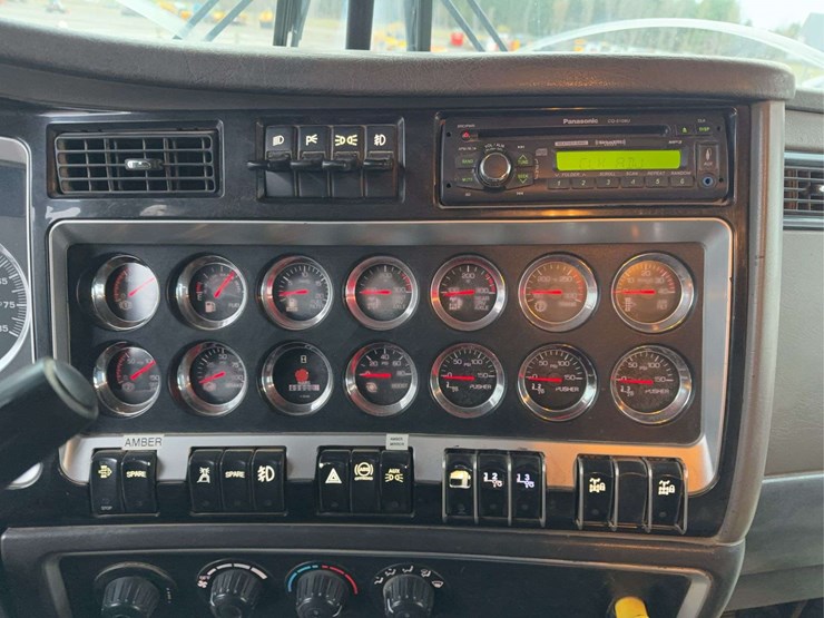 2010-kenworth-t800-image-97