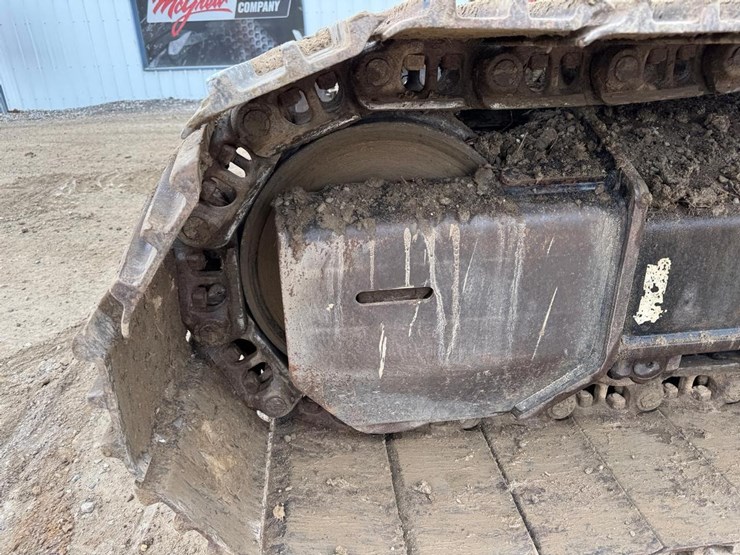 2019-deere-210g-lc-image-12