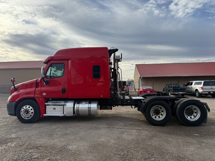 2019-freightliner-cascadia-125-image-6