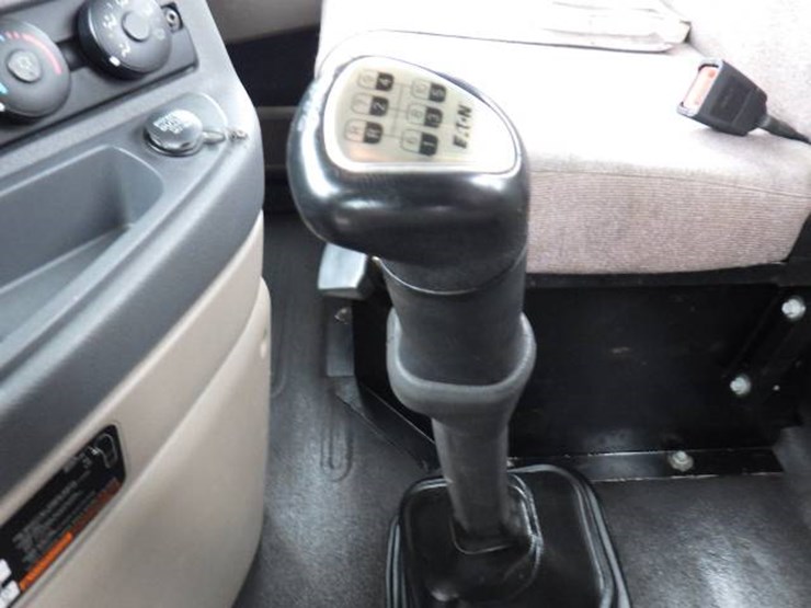 freightliner-cascadia-125-image-17