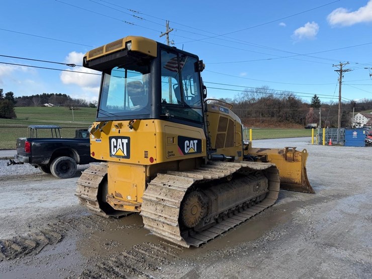 2019-caterpillar-d5k2-image-5