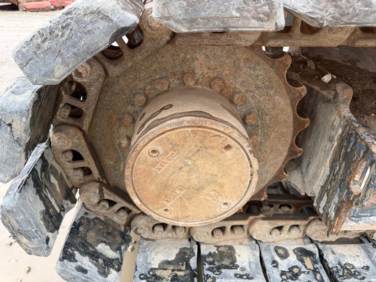 2018-deere-85g-image-26