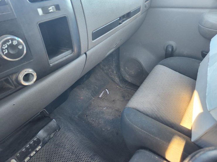 2007-chevrolet-3500-image-42