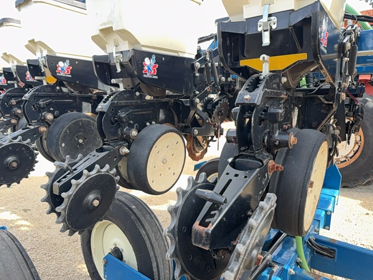 kinze-3500-image-16