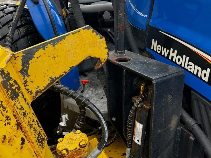 new-holland-tn70a-image-21