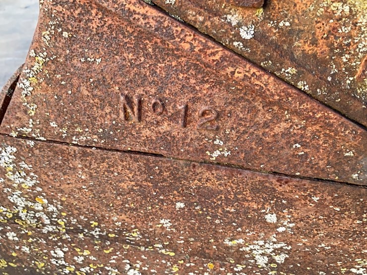 j.-f.-leury-&-sons-walking-plow-image-13