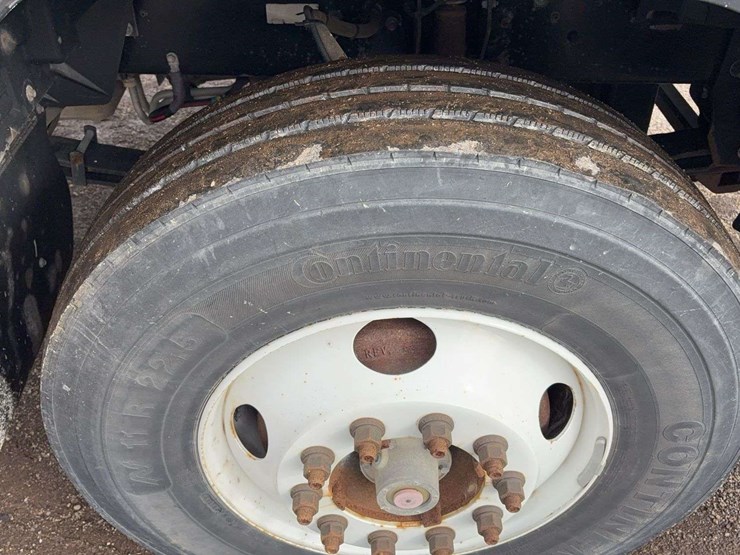 2018-isuzu-ftr-image-7