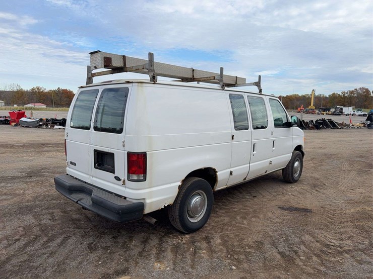 2005-ford-econovan-image-3