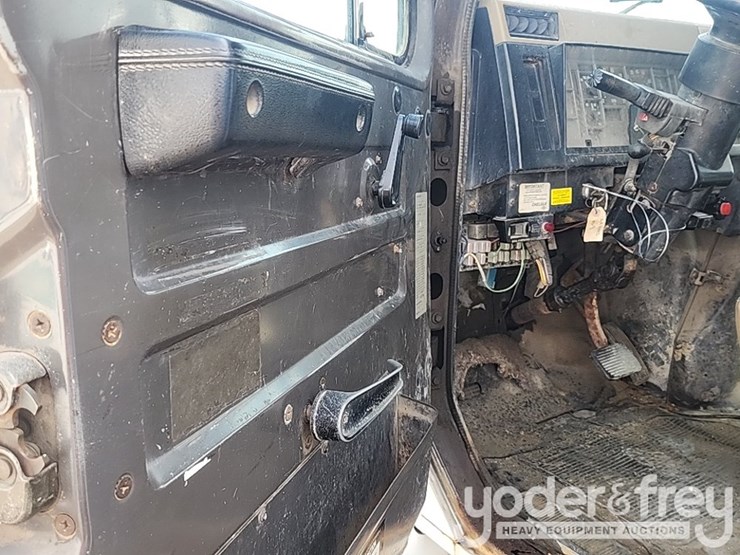 international-4700-image-20