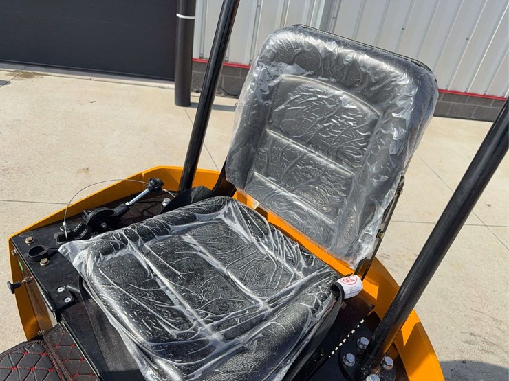 2025-miva-va13-mini-excavator-image-11