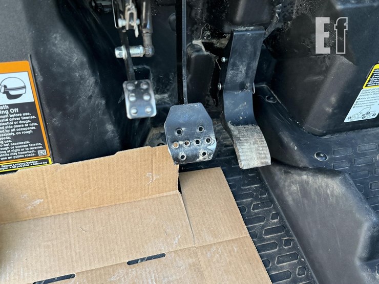 john-deere-gator-xuv-835r-image-17