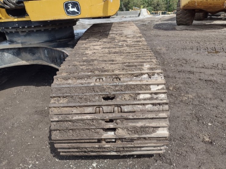 deere-250g-lc-image-40