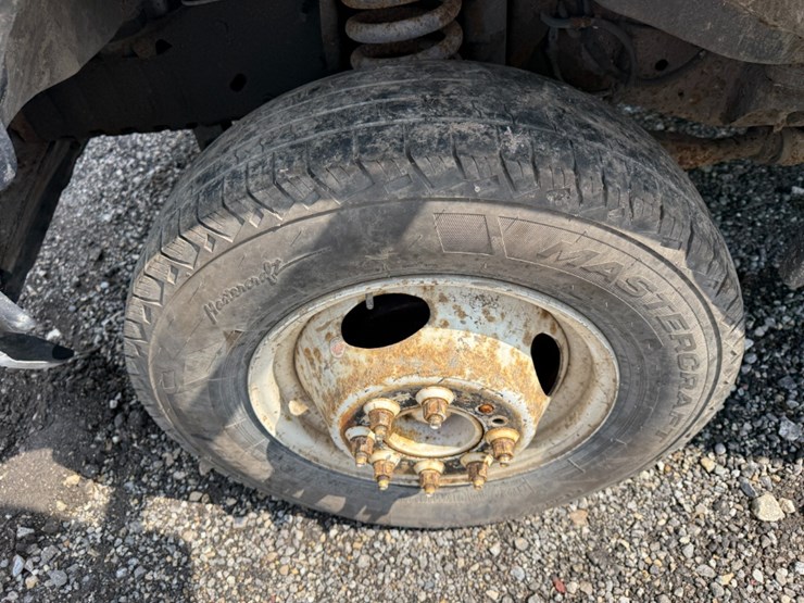 2007-ford-e450-image-12