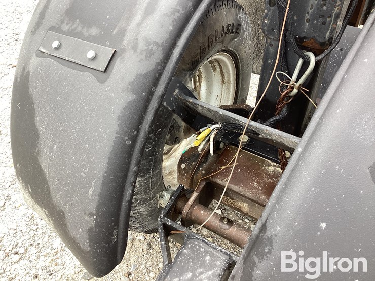 unverferth-roadrunner-image-11