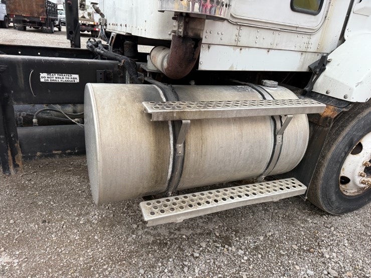 kenworth-t800-image-12