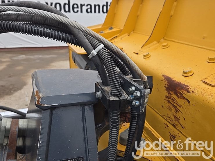 2019-deere-850l-lgp-image-71