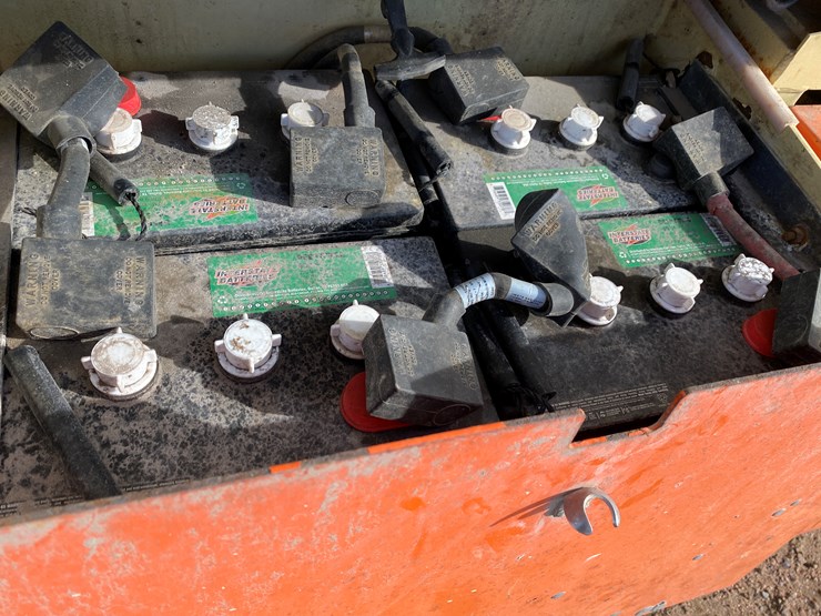 2017-jlg-4069le-image-18