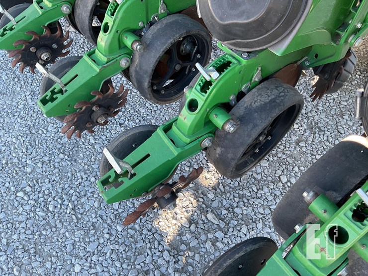 john-deere-db60-image-21