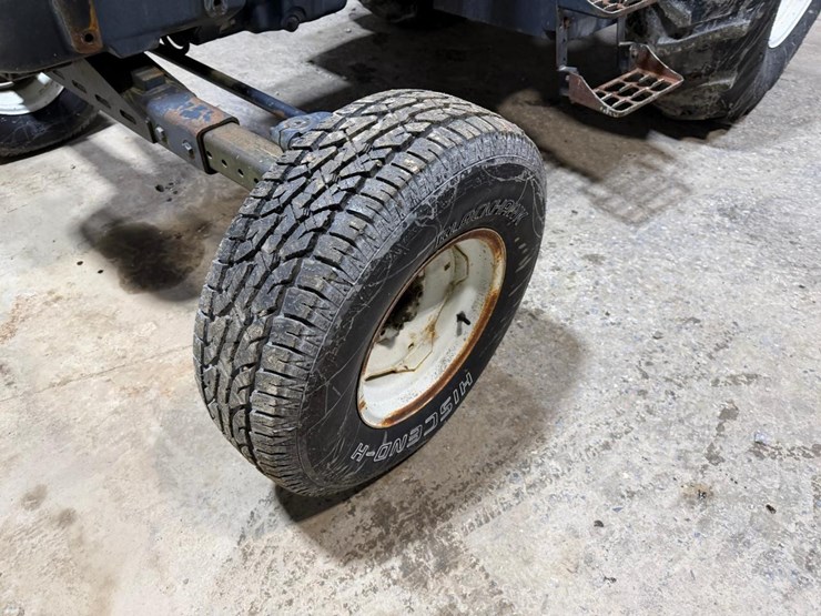 new-holland-tb110-image-9