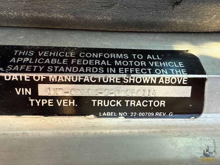 1988-peterbilt-377-image-30