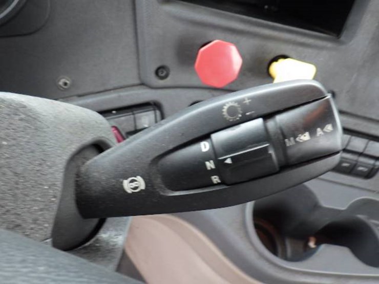 freightliner-cascadia-125-image-16