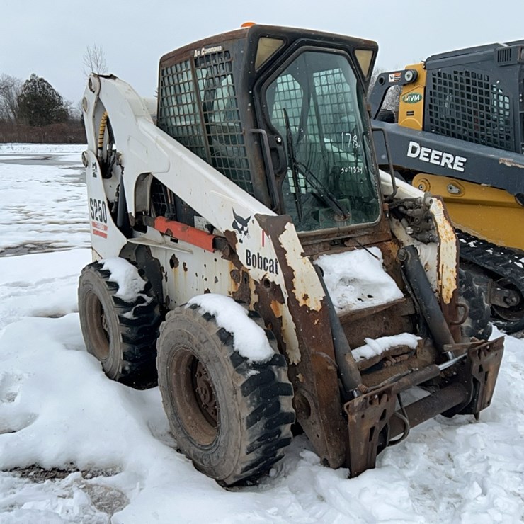 BOBCAT S250