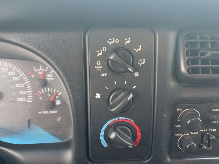 1998-dodge-ram-ext.-cab-pickup-image-33