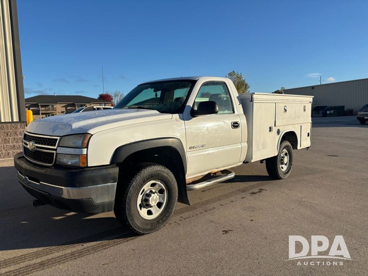 chevrolet-2500hd-image-1