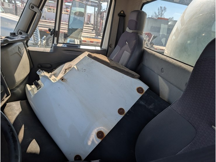 international-durastar-4300-image-18