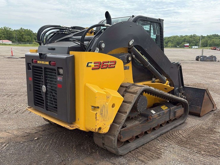 2022-new-holland-c362-image-3