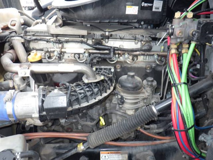 freightliner-cascadia-126-image-25