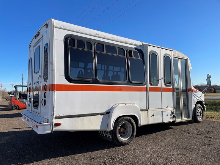 2001-ford-transit-image-5