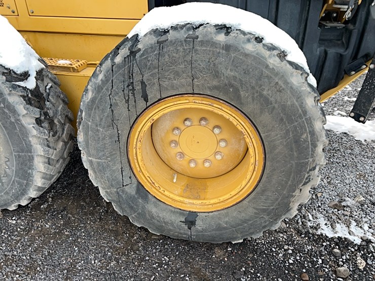 caterpillar-120m-image-10