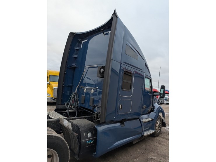 2019-kenworth-t680-image-5