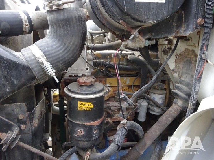 2003-international-8100-image-67