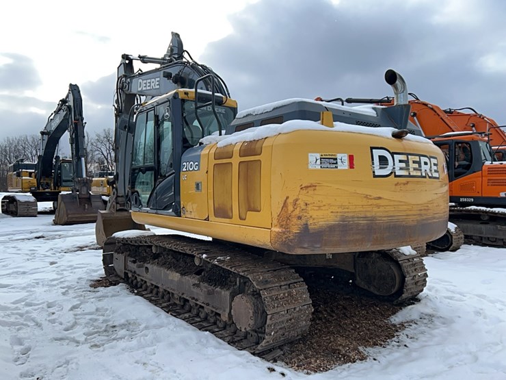 2016-deere-210g-image-14