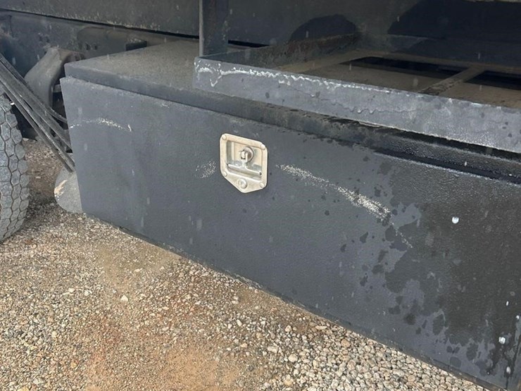 kenworth-t300-image-40