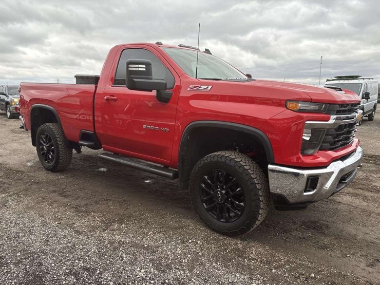 2025-chevrolet-2500-image-6