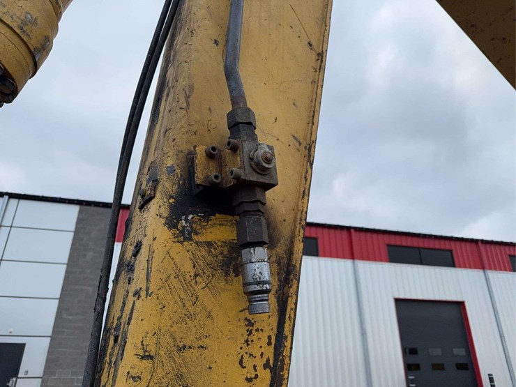 2012-komatsu-pc138-image-51