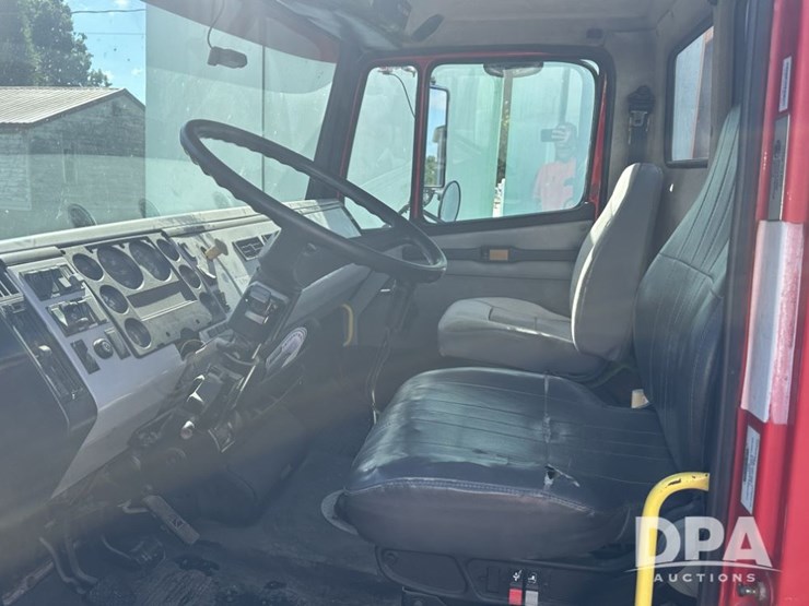 freightliner-fl80-image-8