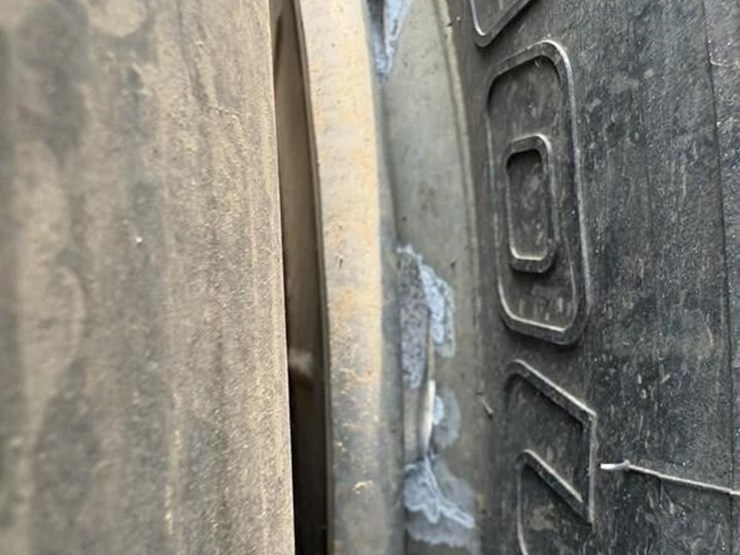 2002-peterbilt-379-image-54