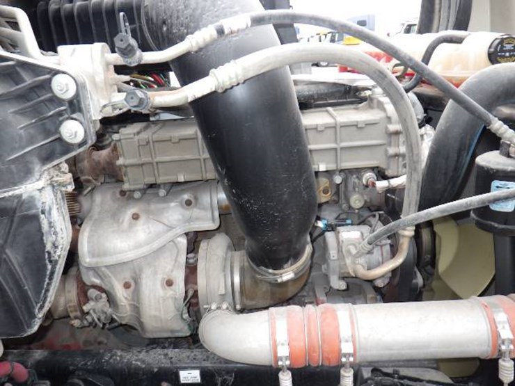 2018-freightliner-cascadia-126-image-28