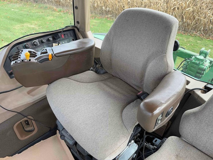 2002-john-deere-9520t-image-42