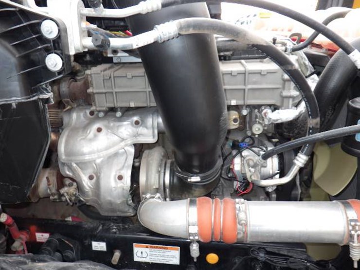 2020-freightliner-cascadia-126-image-24