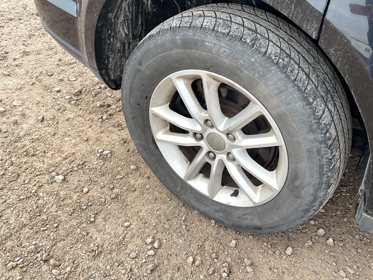 2013-dodge-journey-image-25