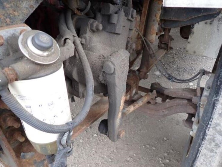 2015-freightliner-mt55-image-30