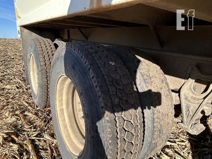 1985-international-s2500-image-55