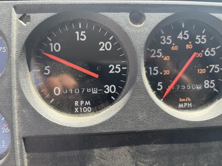 freightliner-fl80-image-71